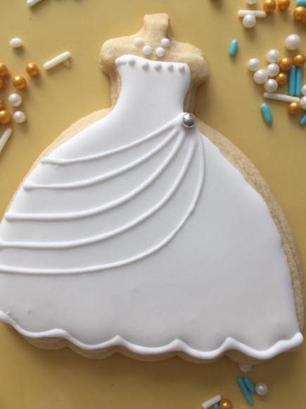 wedding-dress-sugar-cookie-design